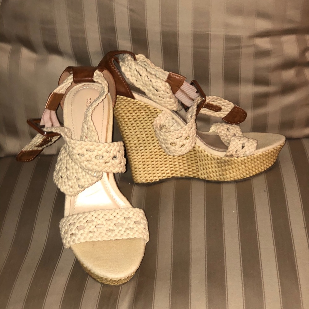 Body Central Sky High Crochet Wedge - Size 8